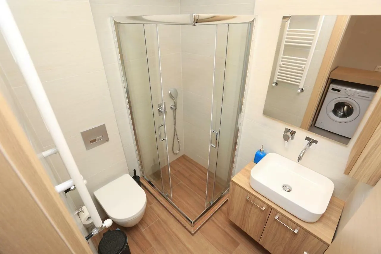 Kyana Downtown Studios Салоники Греция